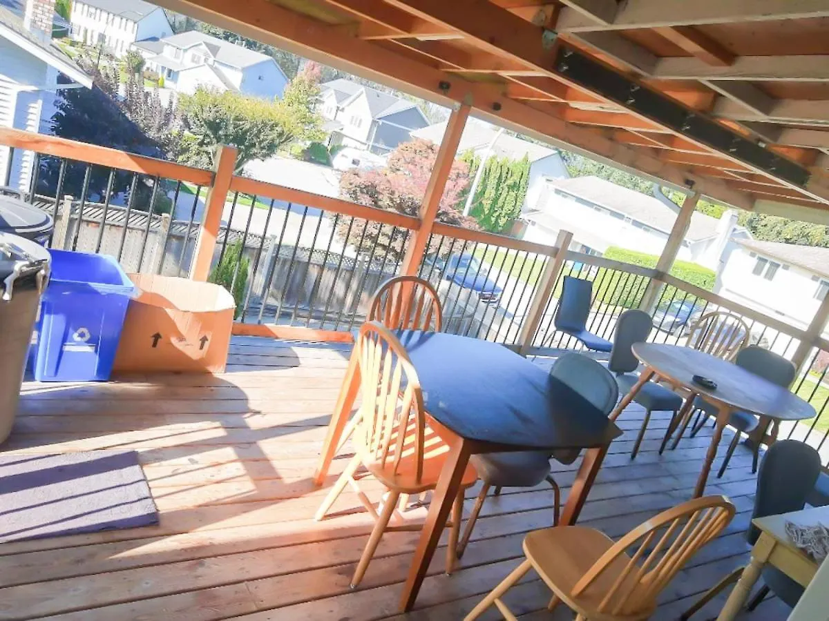Comfort Inn Hostel In Fraser Valley 1 Abbotsford Bed & Breakfast