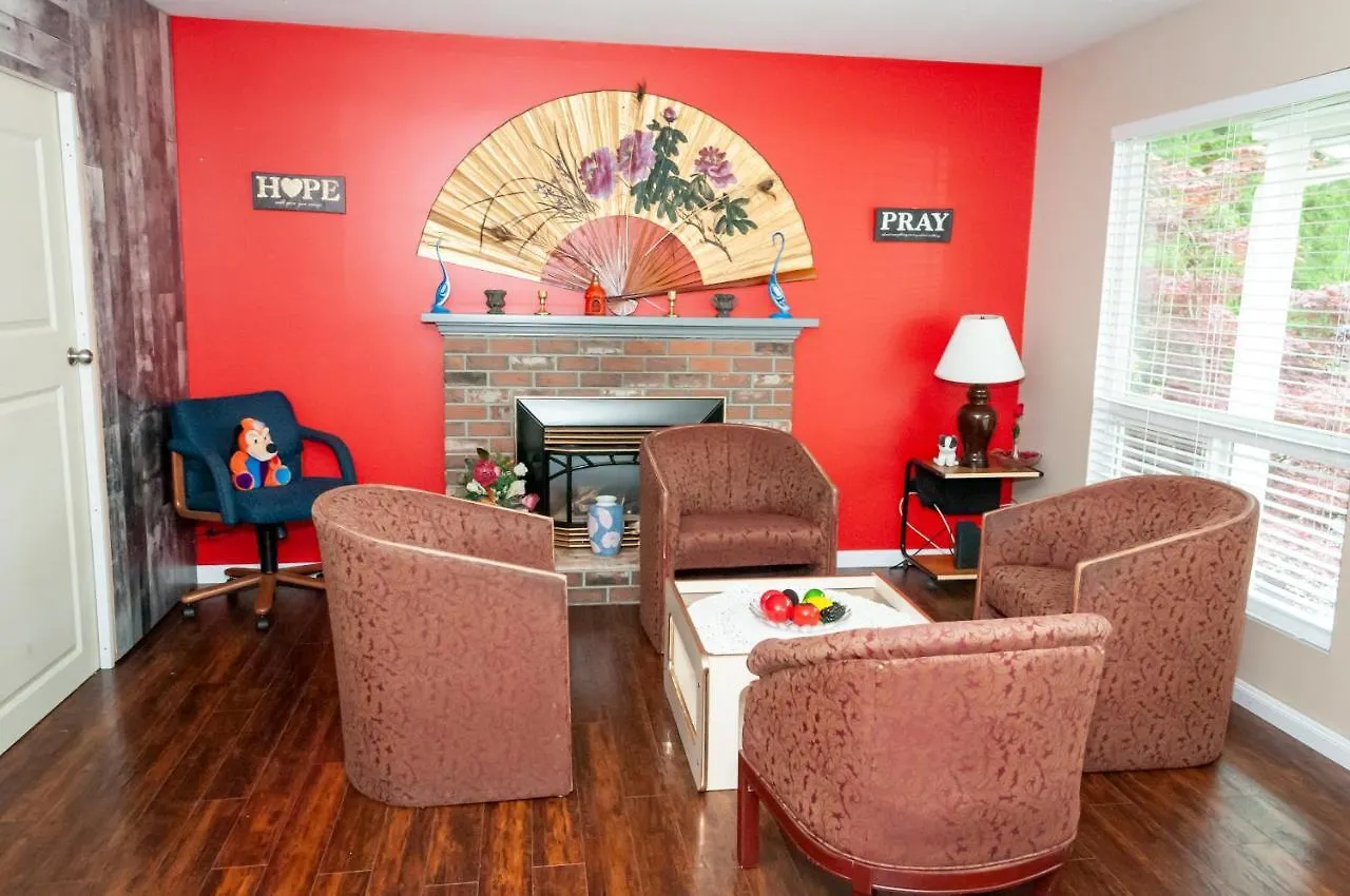 Comfort Inn Hostel In Fraser Valley 1 Abbotsford Bed & Breakfast