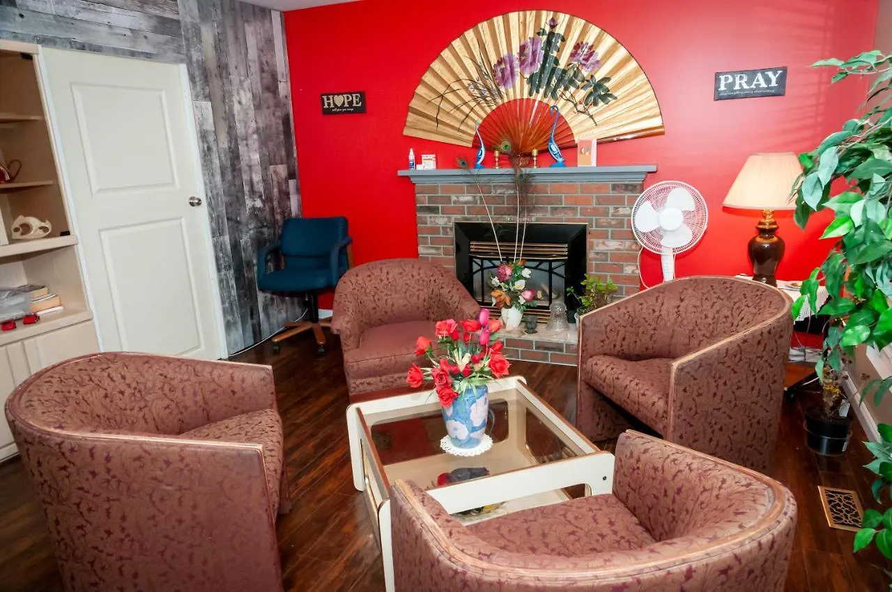 Bed & Breakfast Comfort Inn Hostel In Fraser Valley 1 Abbotsford